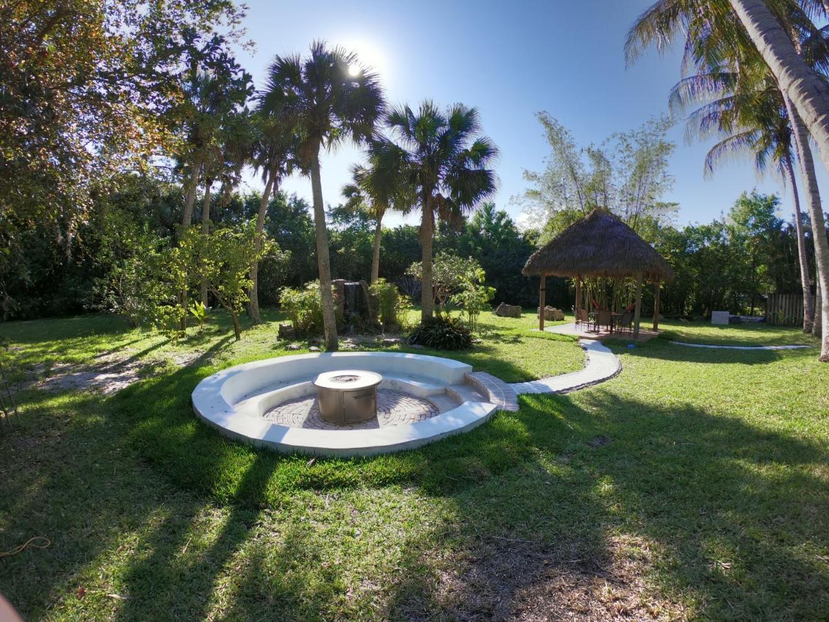 Jupiter Waterfalls - Newly Updated - Tiki Hut, Fire Pit, Kitchen, Pool Heater And More Exterior foto