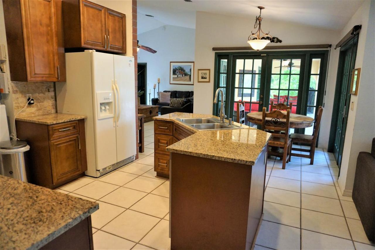 Jupiter Waterfalls - Newly Updated - Tiki Hut, Fire Pit, Kitchen, Pool Heater And More Exterior foto